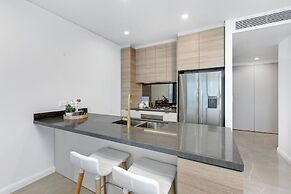 Ocean Surfers Paradise - GCLR