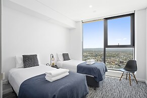 Ocean Surfers Paradise - GCLR