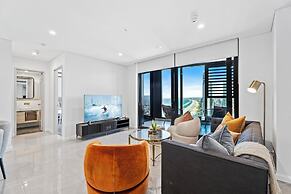 Ocean Surfers Paradise - GCLR