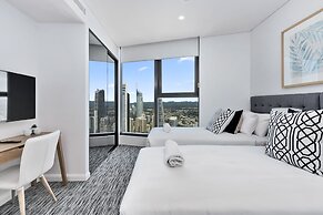 Ocean Surfers Paradise - GCLR