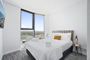 Ocean Surfers Paradise - GCLR