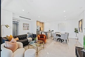 Ocean Surfers Paradise - GCLR