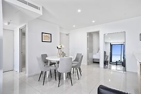 Ocean Surfers Paradise - GCLR