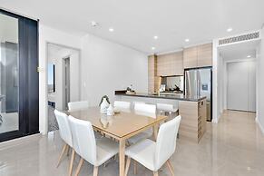 Ocean Surfers Paradise - GCLR