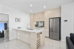 Ocean Surfers Paradise - GCLR