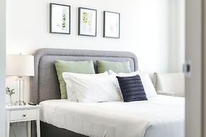 Ocean Surfers Paradise - GCLR