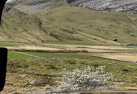 Stunning Cottage With hot Tub, North Wales Coast
