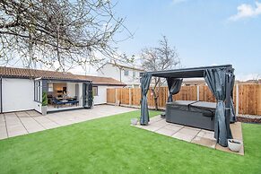 Stunning Cottage With hot Tub, North Wales Coast