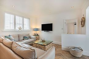 Stunning Cottage With hot Tub, North Wales Coast