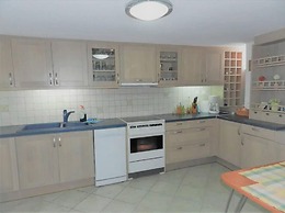 Remarkable 3double-bed House in Daskalio