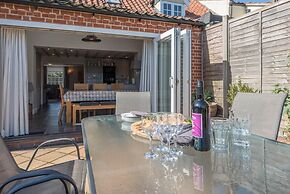 Baxter House, Wangford