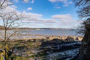 Sunningdale - Beach Side Cottage Sea Views Parking