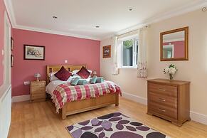 Sunningdale - Beach Side Cottage Sea Views Parking