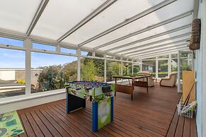 Sunningdale - Beach Side Cottage Sea Views Parking