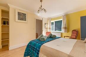 Sunningdale - Beach Side Cottage Sea Views Parking