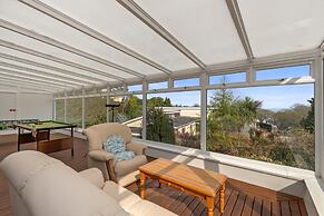 Sunningdale - Beach Side Cottage Sea Views Parking