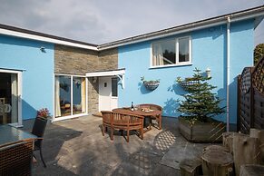 Sunningdale - Beach Side Cottage Sea Views Parking