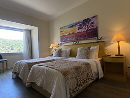 Roseira Beach Resort