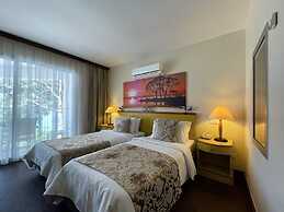 Roseira Beach Resort