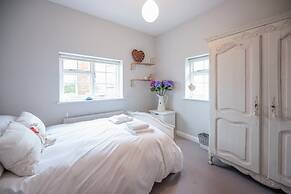 46 Ivy Cottage