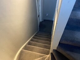 Victorian Building - Sleeps 5 - Pet Friendly