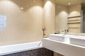 Clarion Hotel The Pier