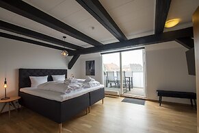 Stylish two floor Deluxe Apartment