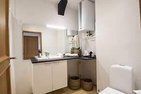 Stylish two floor Deluxe Apartment