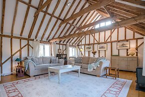 The Hayloft Boundary Farm Air Manage Suffolk