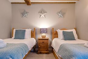 The Hayloft Boundary Farm Air Manage Suffolk