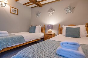 The Hayloft Boundary Farm Air Manage Suffolk