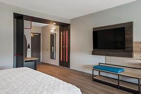 Tru by Hilton Greensboro, NC