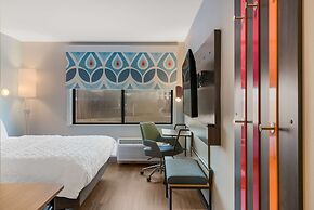 Tru by Hilton Greensboro, NC