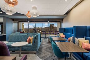 Tru by Hilton Greensboro, NC