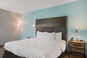 Tru by Hilton Greensboro, NC