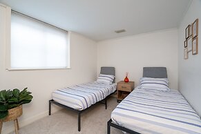 Linden Hills Retreat