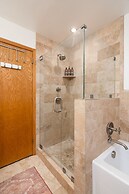 Linden Hills Retreat