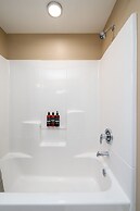 Linden Hills Retreat