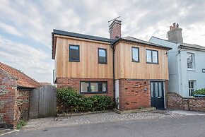 Lovely South-facing Garden, Close to Beach, Aldeburgh