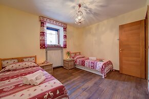 Baita La Ciaburna (skiing nearby)