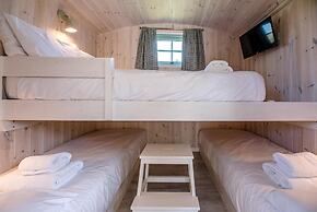 Honeysuckle Farm Hut 6 - Suffolk Farm Holidays