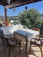 Sunset Dreamers, Captivating 1-bed Apartment