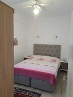 Sunset Dreamers, Captivating 1-bed Apartment