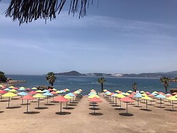 Sunset Dreamers, Captivating 1-bed Apartment