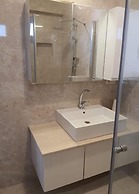 Sunset Dreamers, Captivating 1-bed Apartment