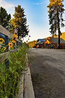 Columbia Point Resort