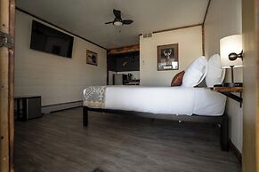 Columbia Point Resort