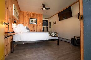 Columbia Point Resort