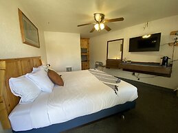 Columbia Point Resort