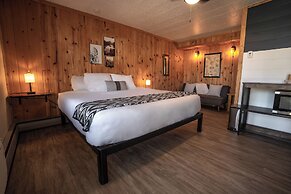 Columbia Point Resort